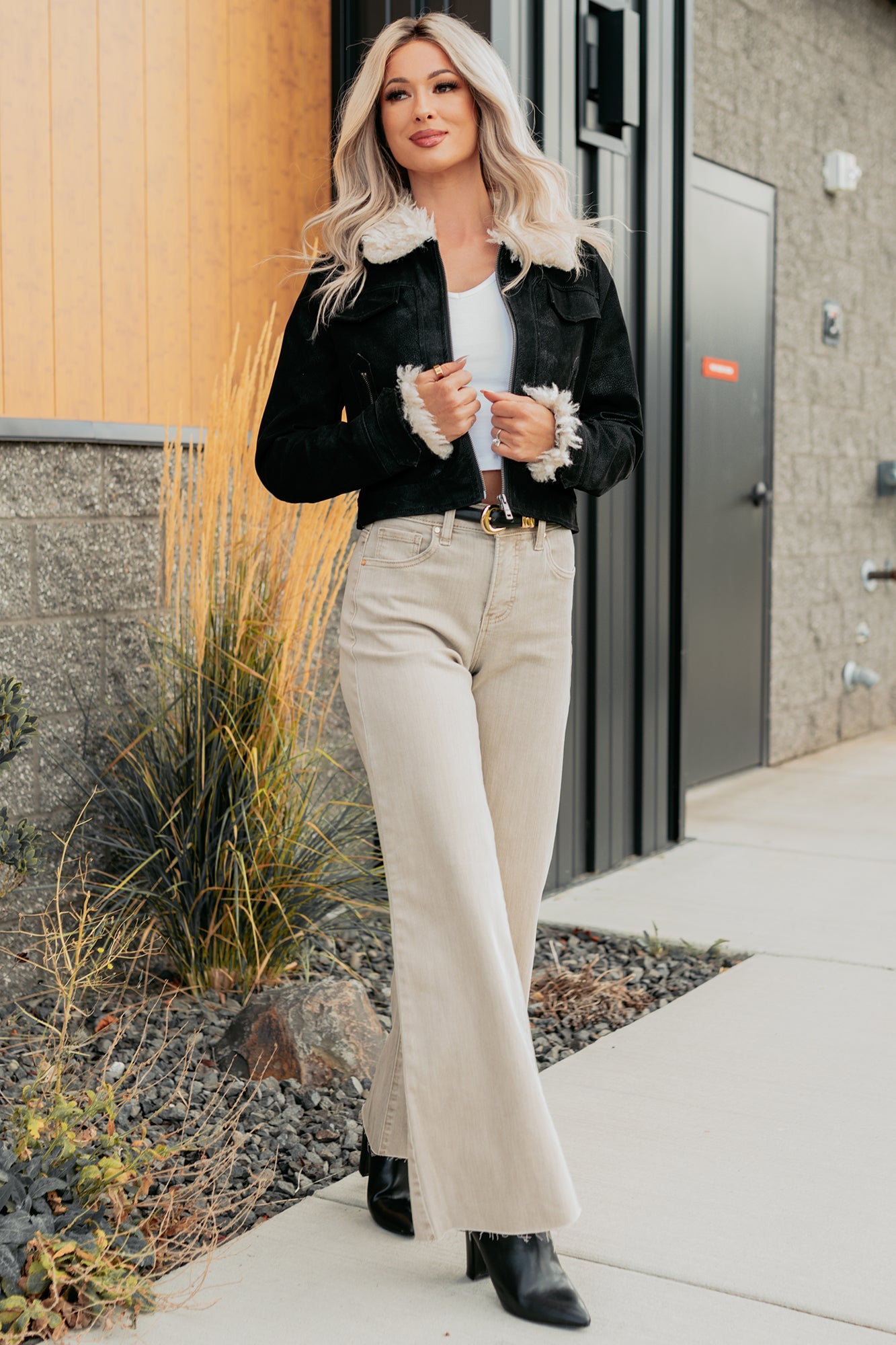 Soulful Strolls Shearling Aviator Jacket (Black/Cream)